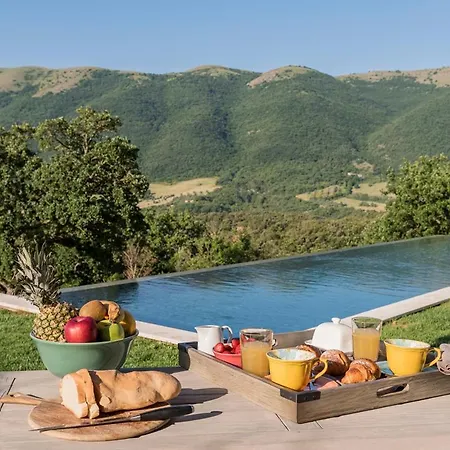 别墅 Sleeps 8 With Pool And Air Con